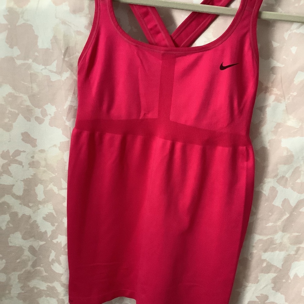 Girls Active Top size XL